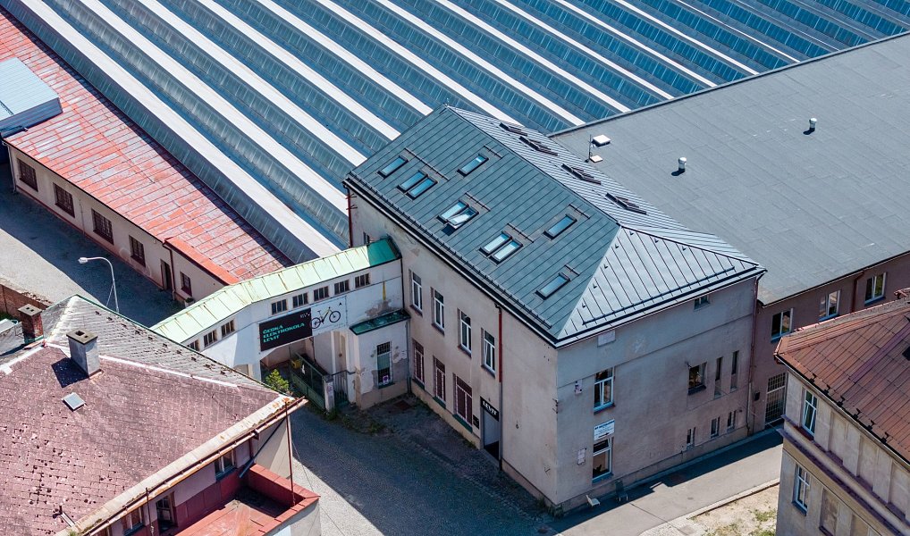 Prodej výrobních prostor 8 703 m², Úpice – náhled fotky 9