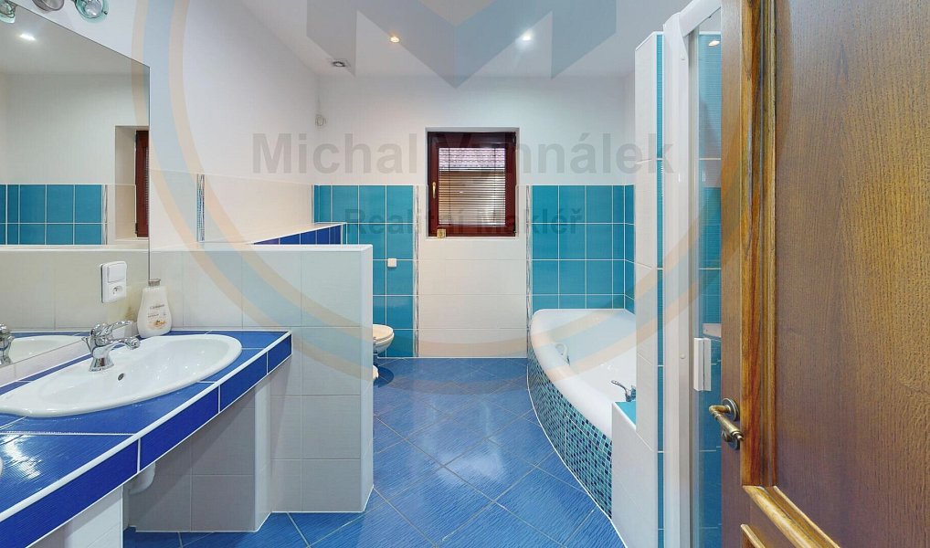 Prodej domu 154 m² s pozemkem 1 244 m², Tišice – náhled fotky 6