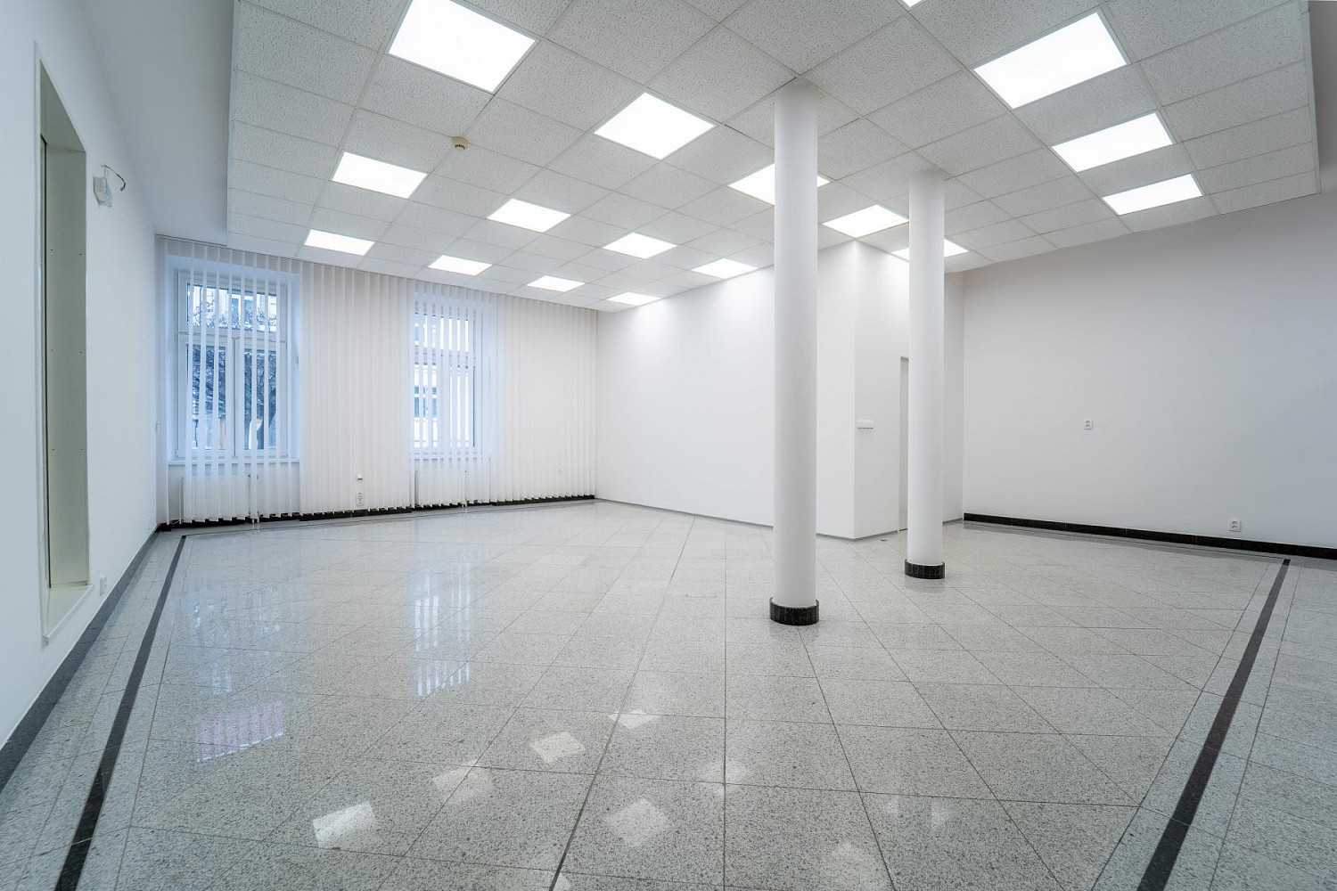 Pronájem obchodních prostor 92 m²