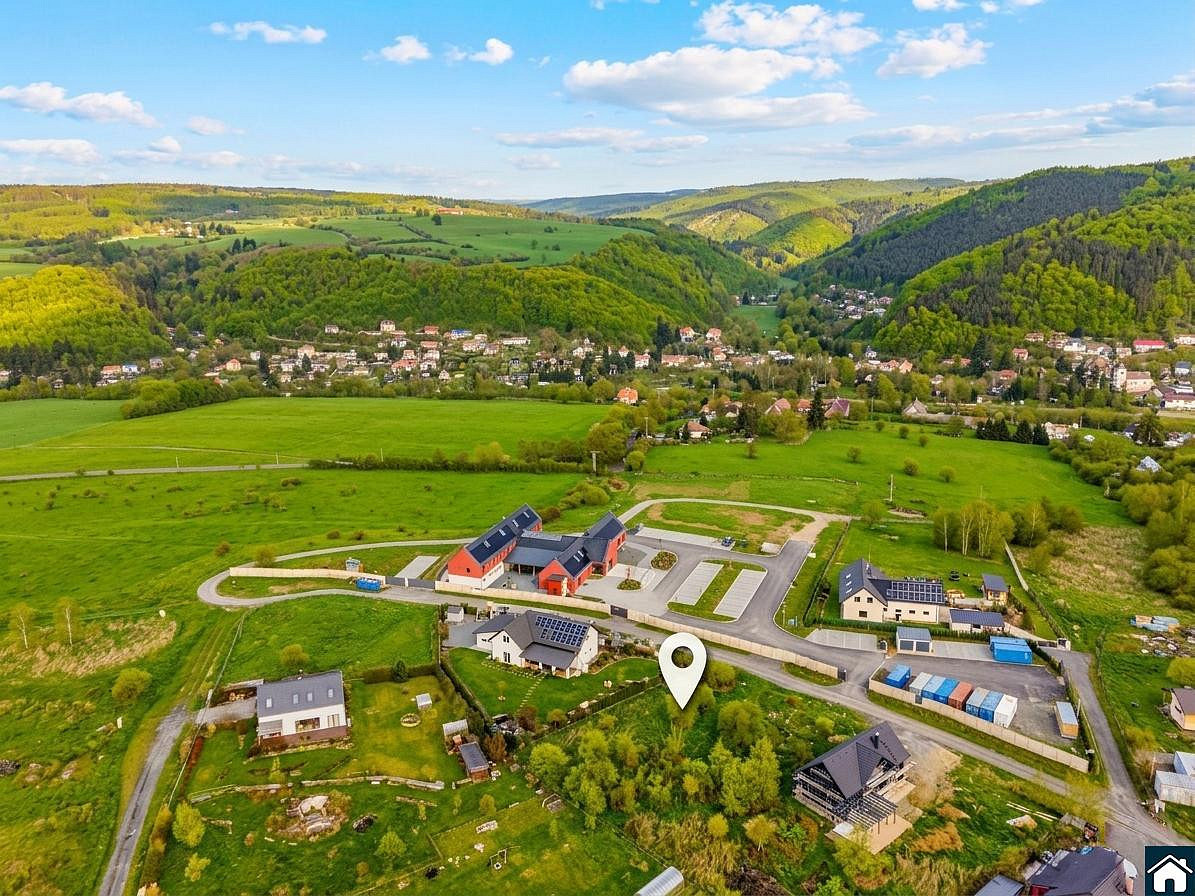 Prodej stavebního pozemku 1 556 m² – fotografie 5