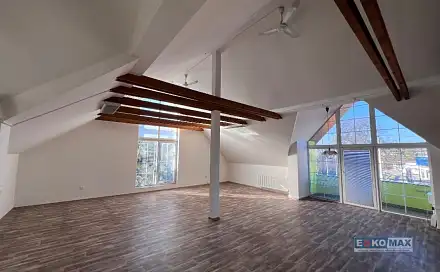 Pronájem bytu 2+1 100 m², Lidická, Břeclav