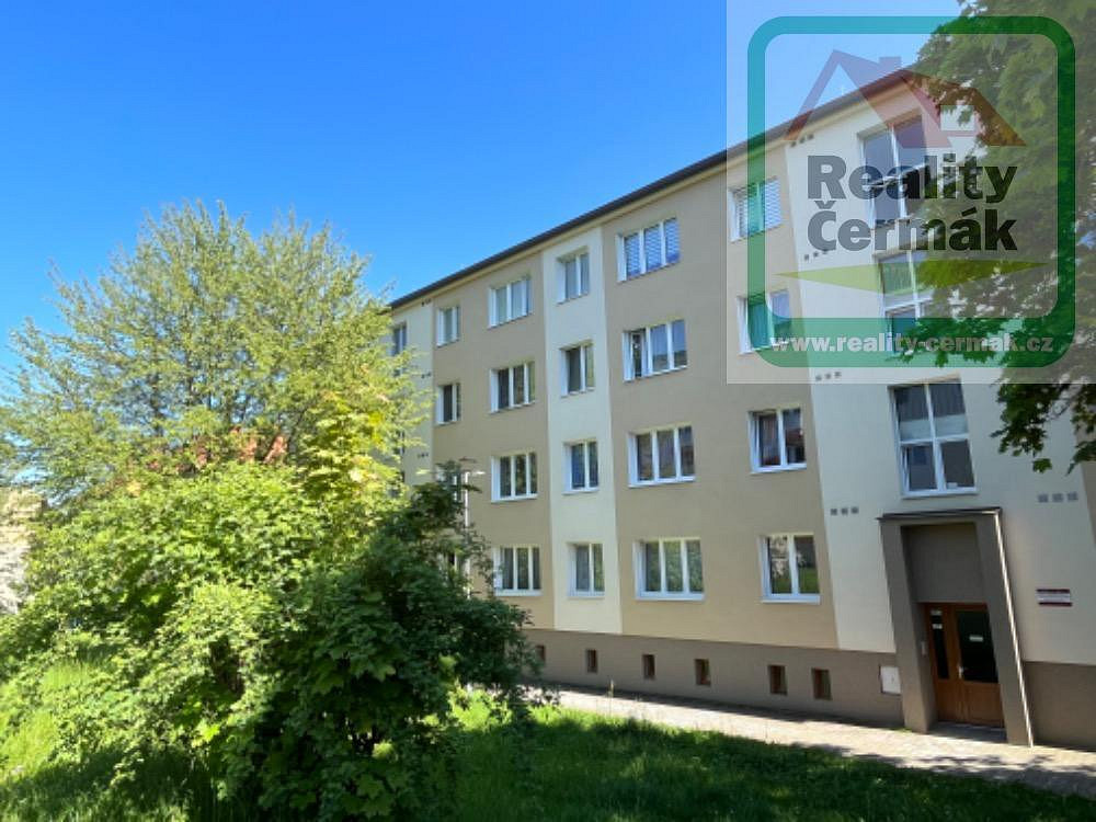 Pronájem bytu 1+1 38 m²