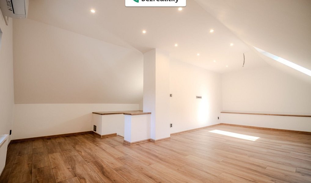 Prodej domu 138 m² s pozemkem 197 m², Dlouhomilov – náhled fotky 10