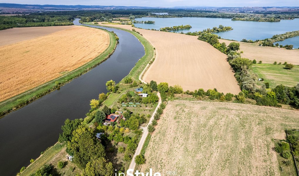 Prodej zahrady 1 689 m², Uherský Ostroh – náhled fotky 24