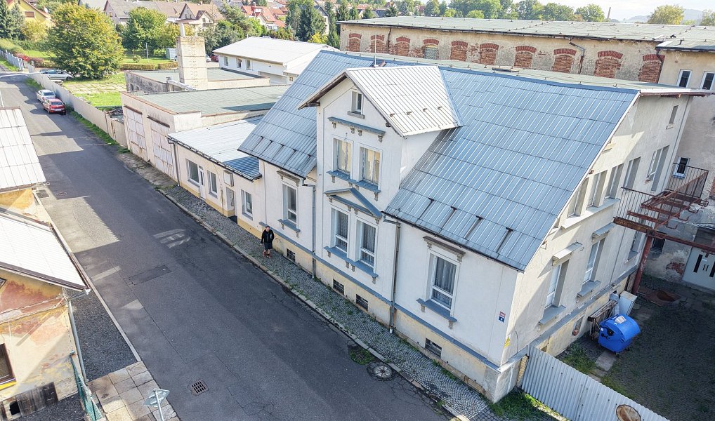 Prodej výrobních prostor 2 400 m², Varnsdorf – náhled fotky 3