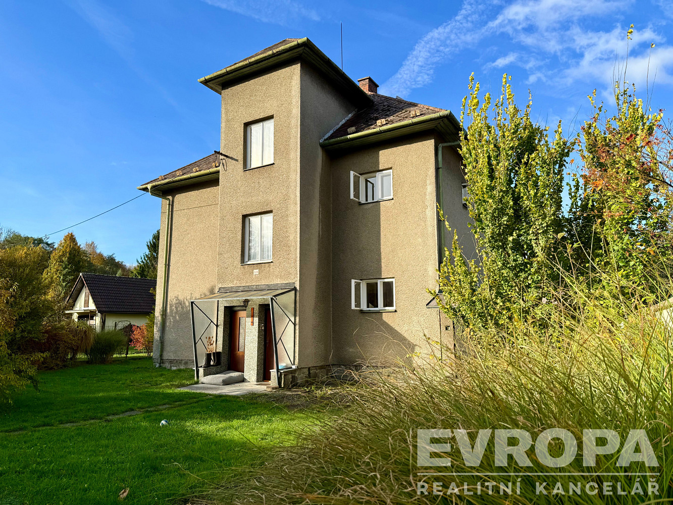 Prodej domu 189 m² s pozemkem 1 090 m² – pohled 3