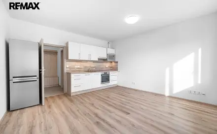 Pronájem bytu 1+kk 28 m²