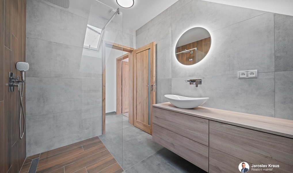 Prodej domu 134 m² s pozemkem 176 m², Nová Paka – náhled fotky 31