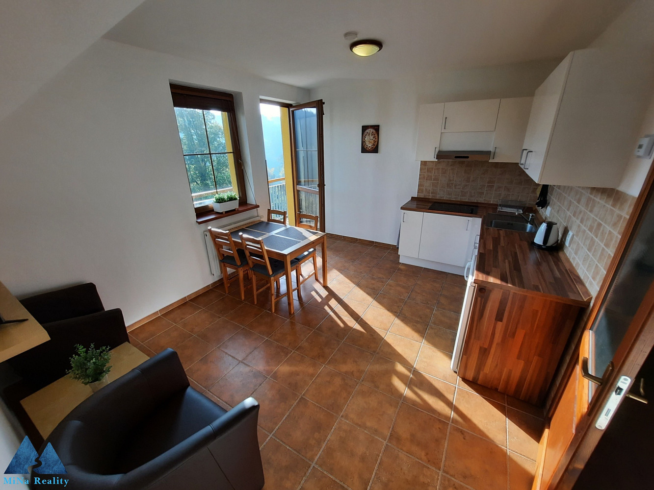 Pronájem bytu 2+kk 36 m² – fotografie 2