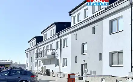 Pronájem bytu 1+kk 35 m², Pardubice - Semtín