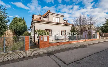 Prodej domu 300 m² s pozemkem 904 m², K Noskovně, Praha 6 - Nebušice