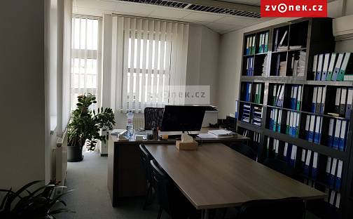 Pronájem kanceláře 30 m², Zlín - Louky