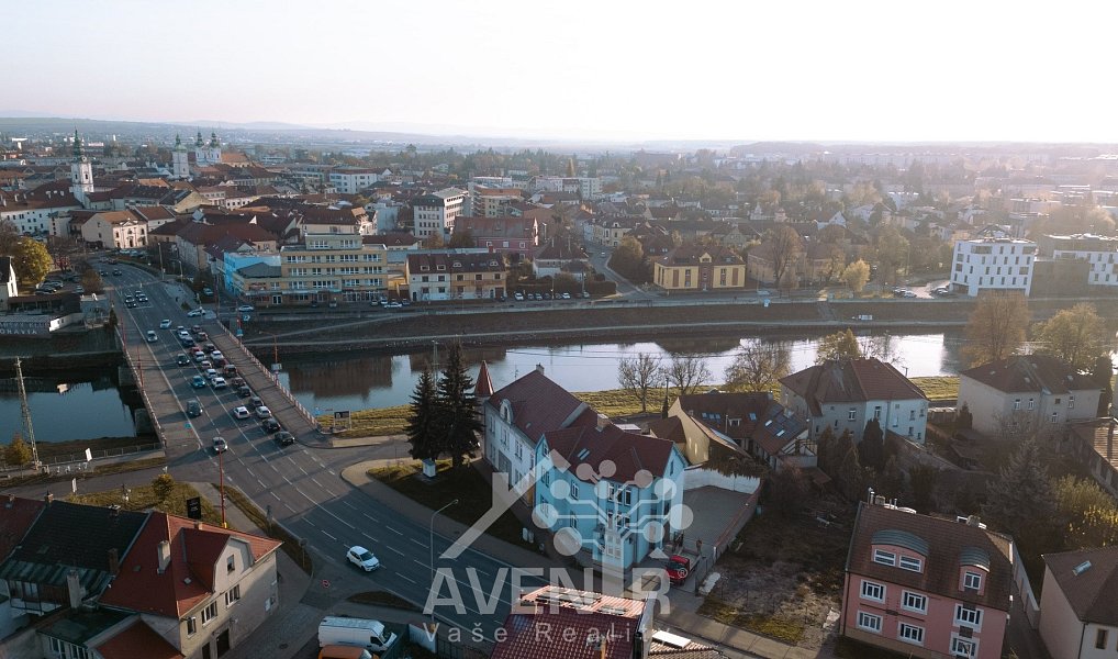 Prodej komerčního pozemku 374 m², Staré Město – náhled fotky 3