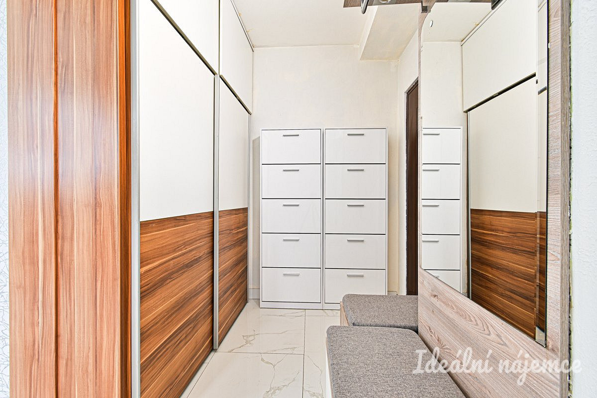 Pronájem bytu 2+1 74 m² – fotografie 2