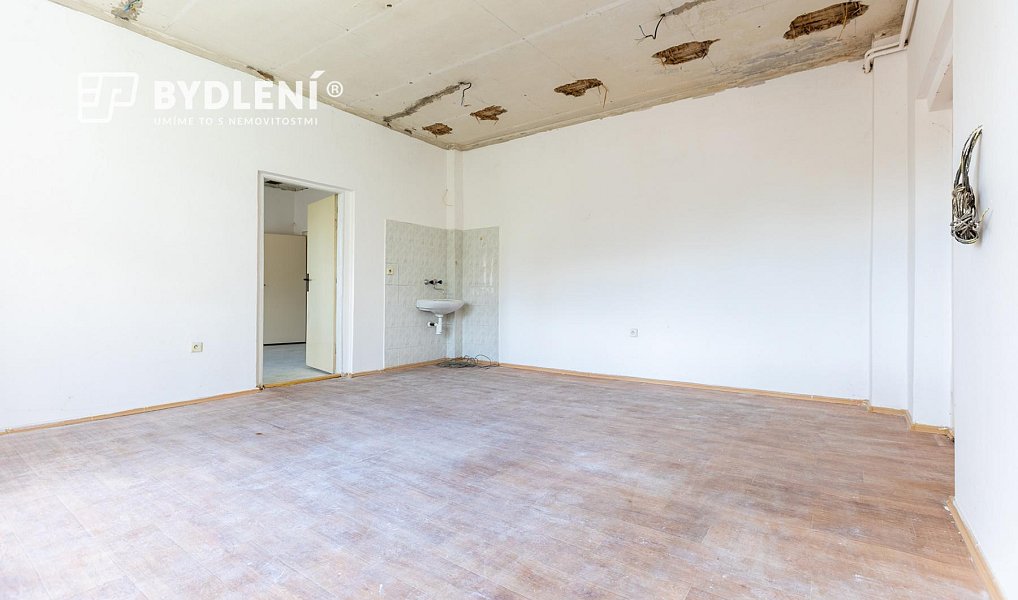 Prodej domu 314 m² s pozemkem 560 m², Krupka – náhled fotky 24