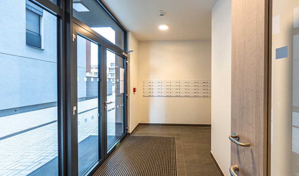 Prodej bytu 1+kk 34 m², Praha – náhled fotky 20