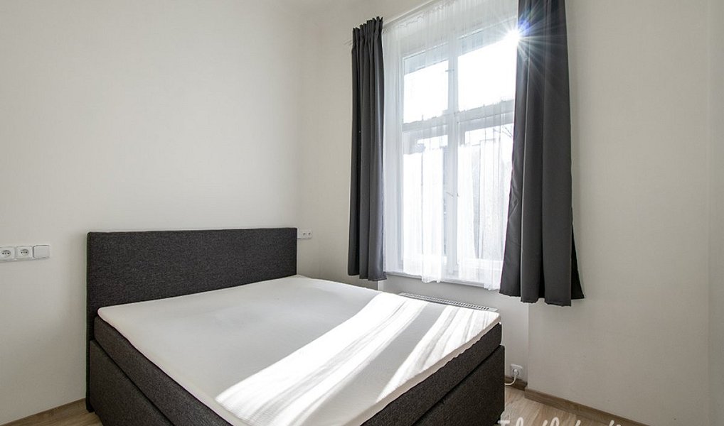 Pronájem bytu 2+kk 40 m², Praha – náhled fotky 5
