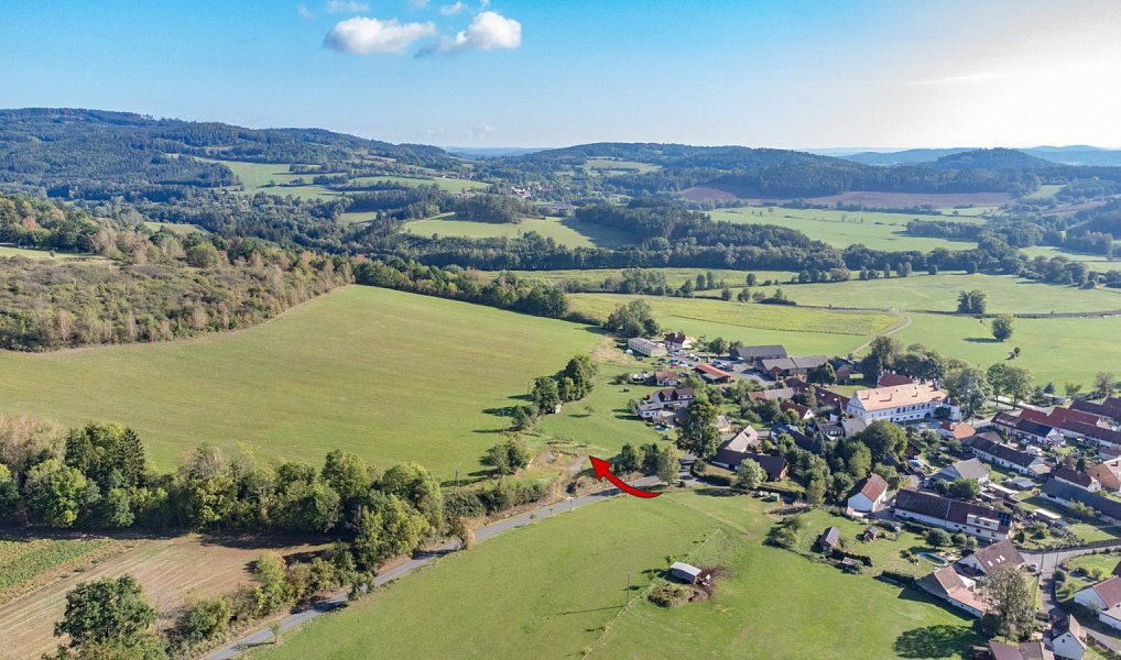 Prodej stavebního pozemku 1 629 m², Mokrosuky – náhled fotky 3