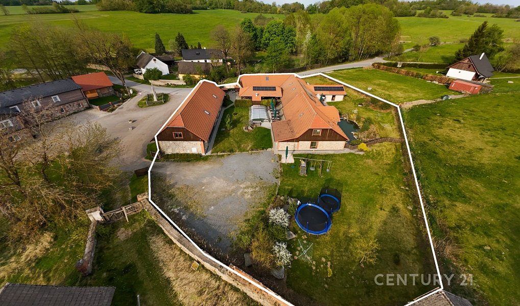 Prodej ubytovacího objektu 1 320 m², Jistebnice – náhled fotky 2