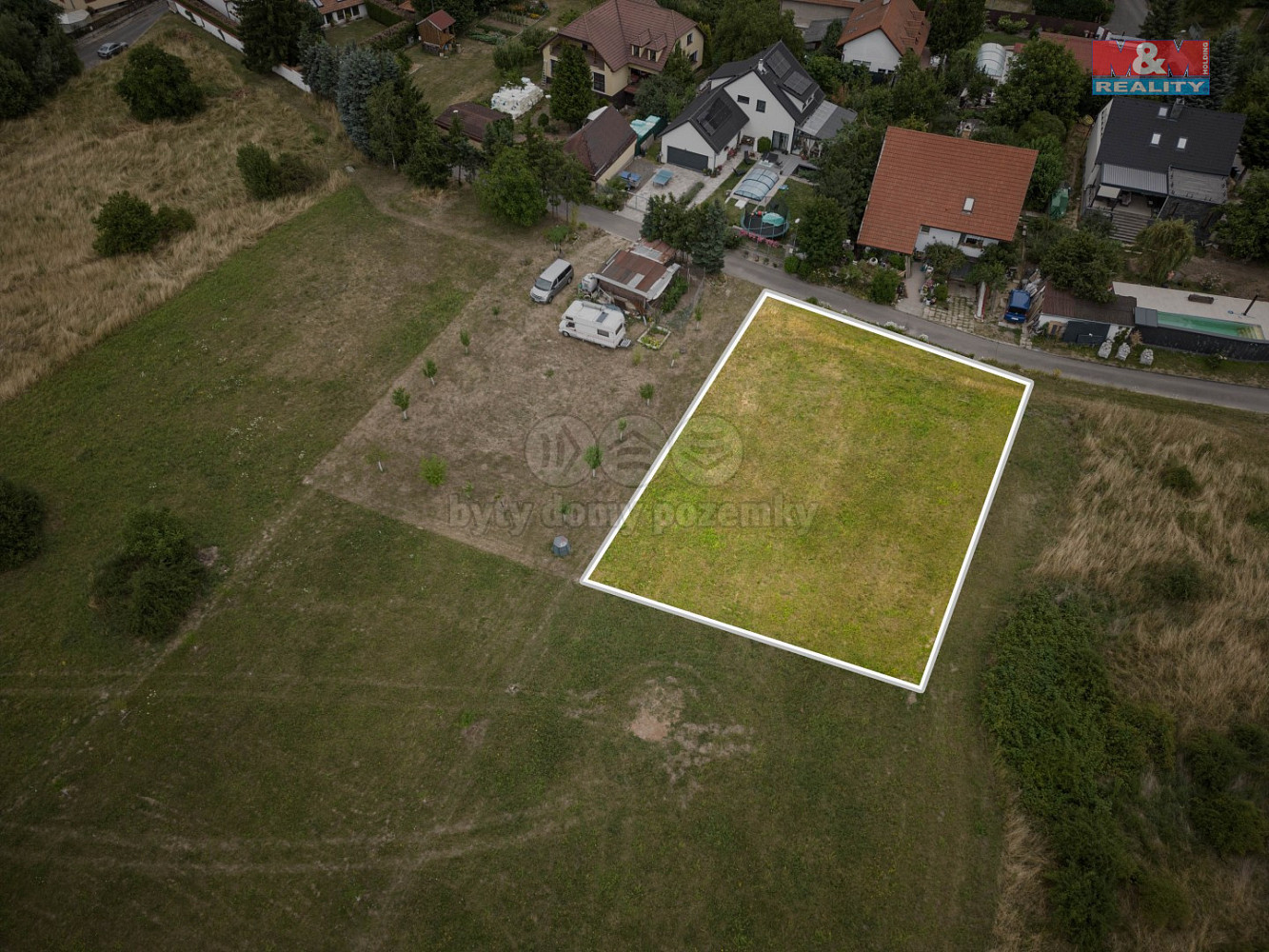 Prodej stavebního pozemku 782 m² – pohled 2