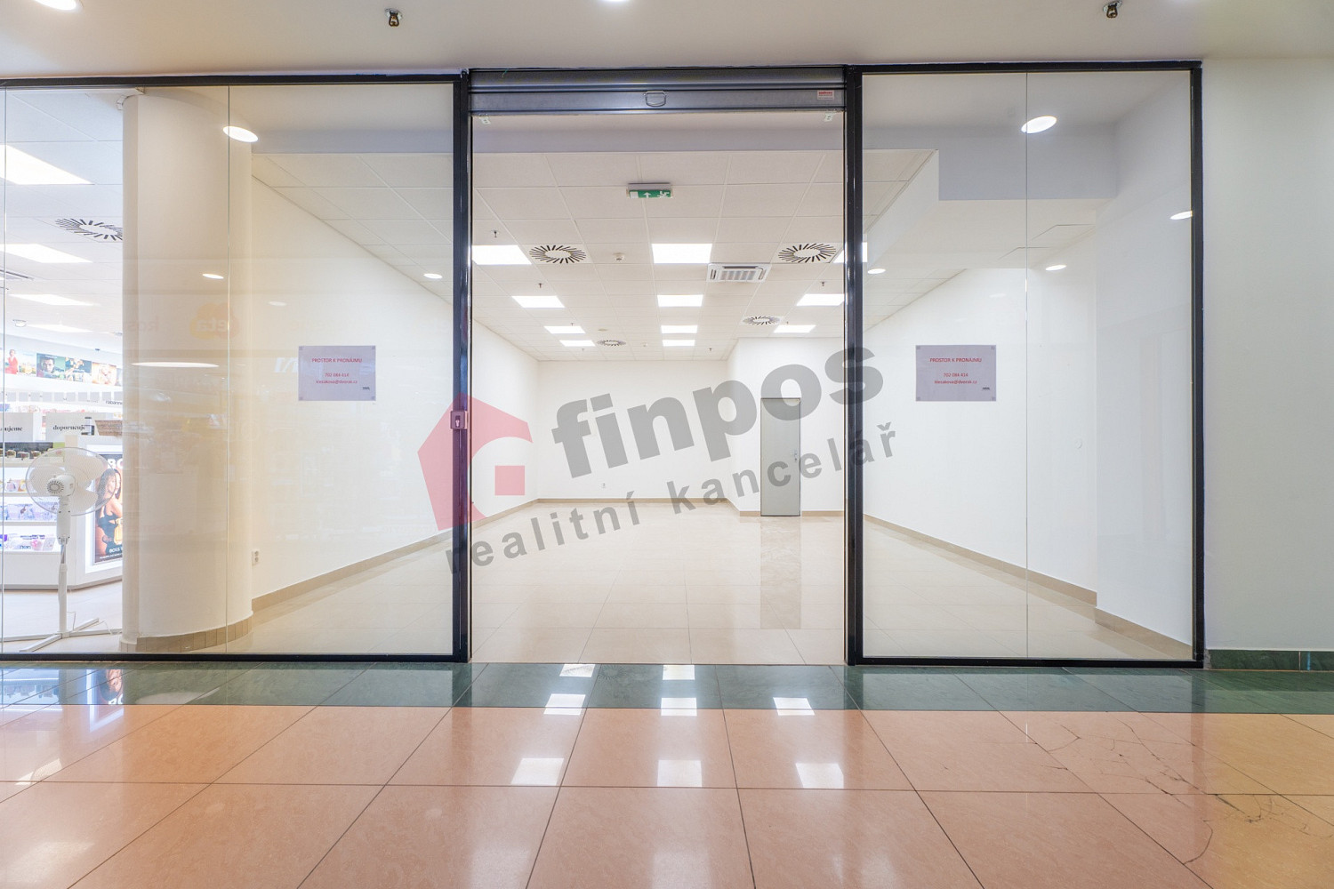 Pronájem obchodních prostor 49 m² – fotografie 4