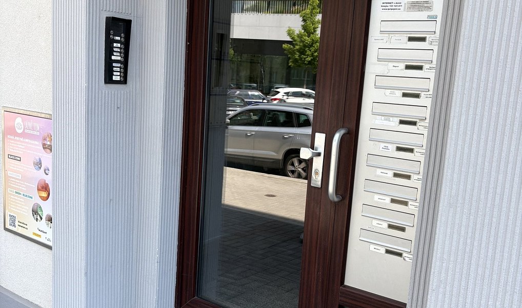 Prodej bytu 2+1 46 m², Praha – náhled fotky 19
