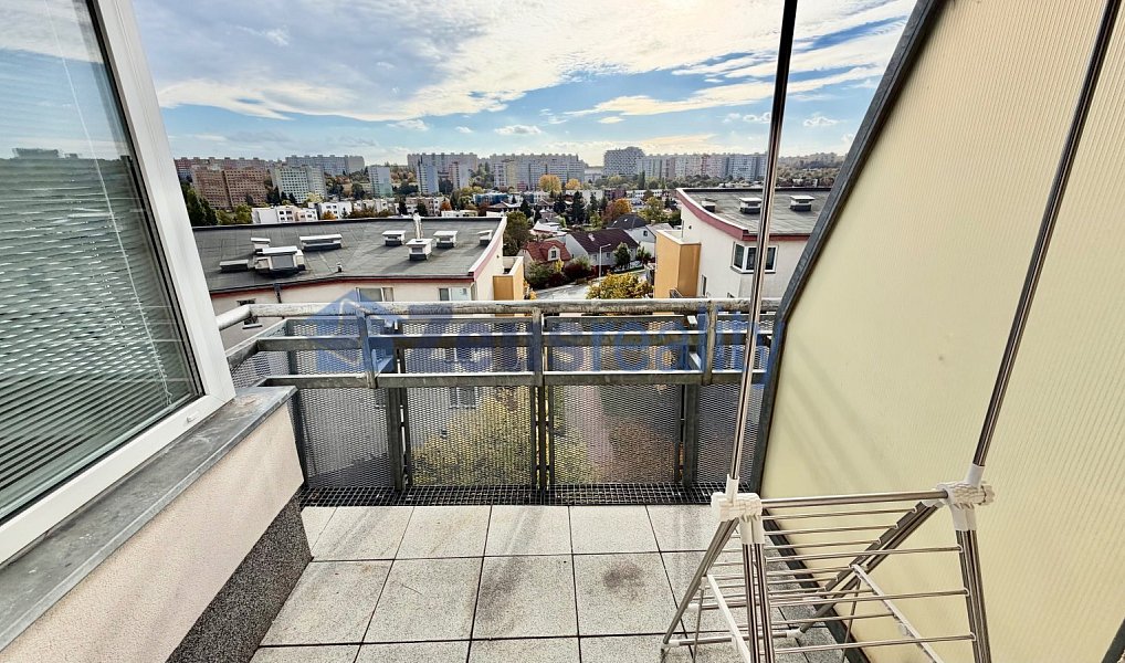 Pronájem bytu 1+kk 44 m², Praha – náhled fotky 8