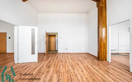 Pronájem kanceláře 60 m², Pekařská, Cheb