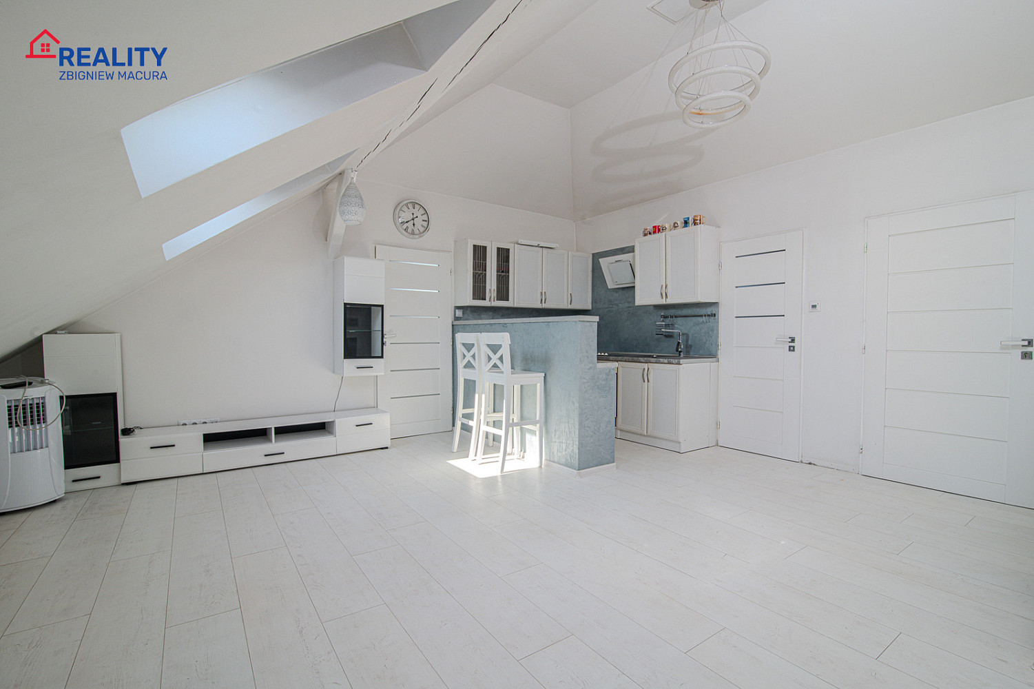 Prodej obchodních prostor 360 m²
