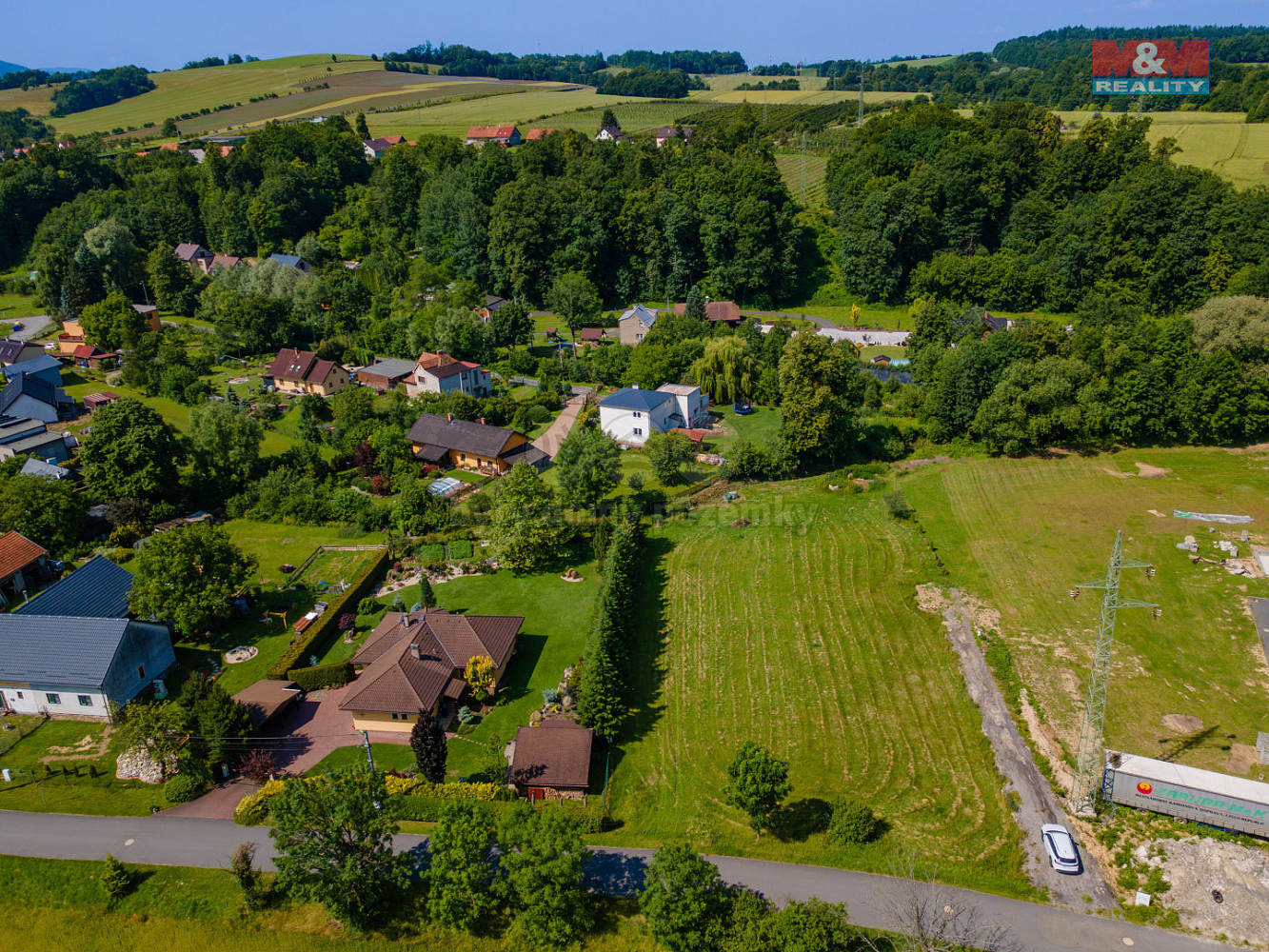 Prodej stavebního pozemku 1 978 m² – fotografie 5