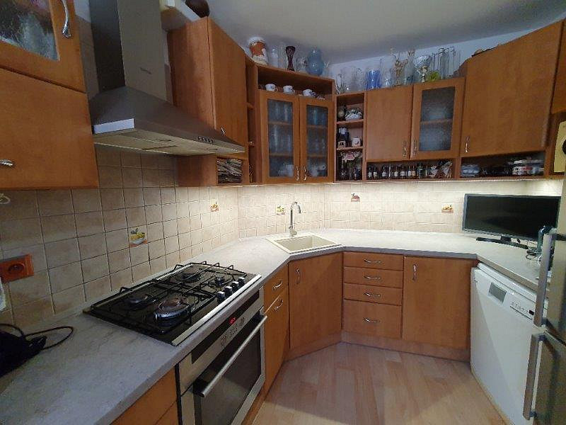 Prodej domu 220 m² s pozemkem 100 m² - Widok 2