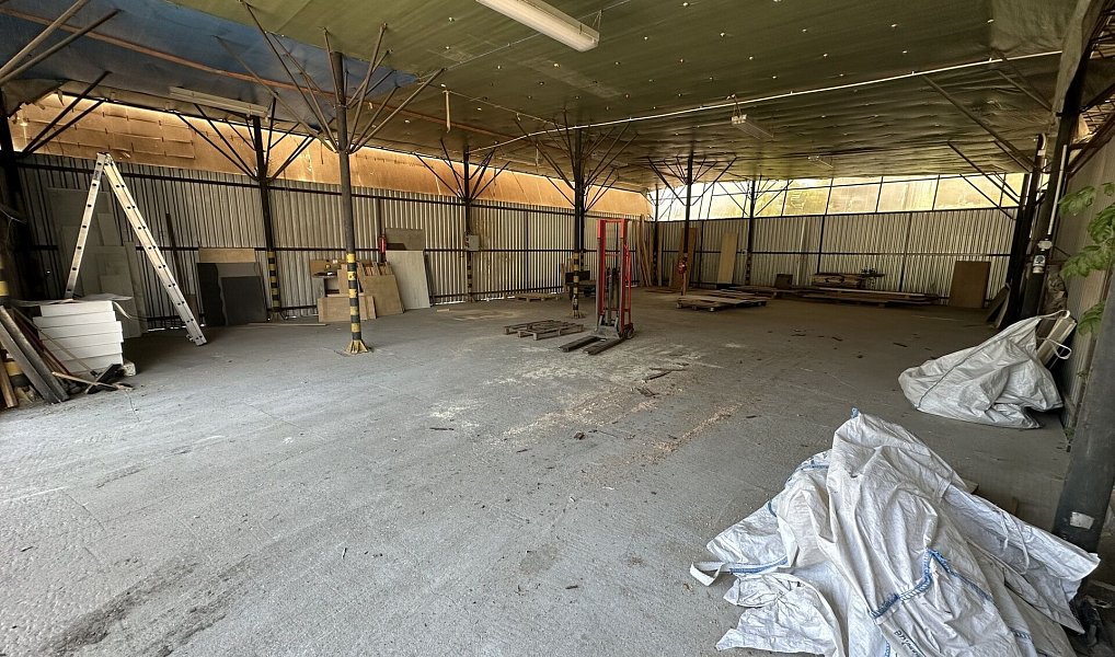 Prodej výrobních prostor 2 000 m², Varnsdorf – náhled fotky 18