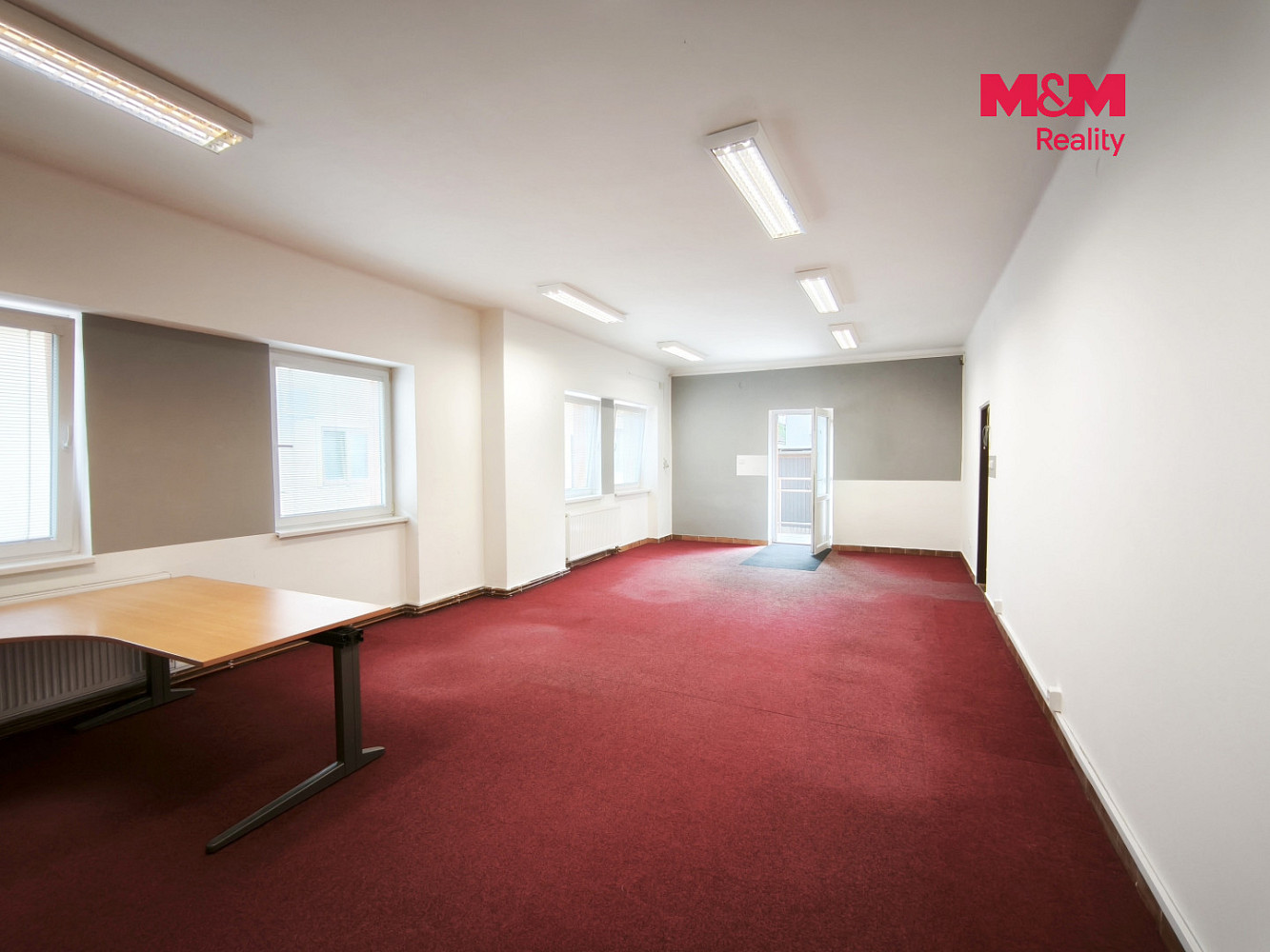 Pronájem obchodních prostor 83 m² — photo 2