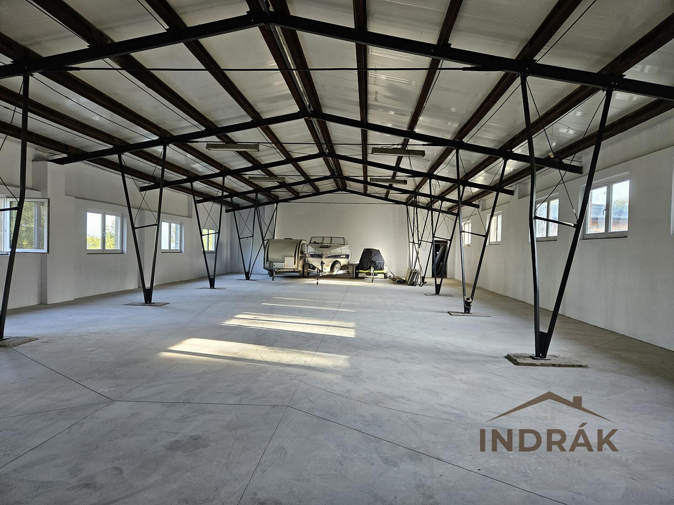 Pronájem výrobních prostor 347 m²