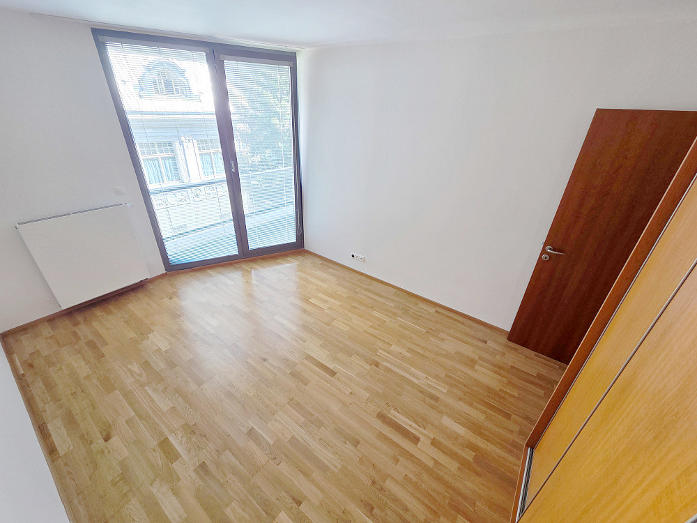 Pronájem bytu 3+kk 86 m² - Widok 3