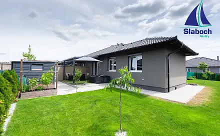 Prodej domu 102 m² s pozemkem 402 m², U Vodojemu, Nová Ves, okres Praha-východ