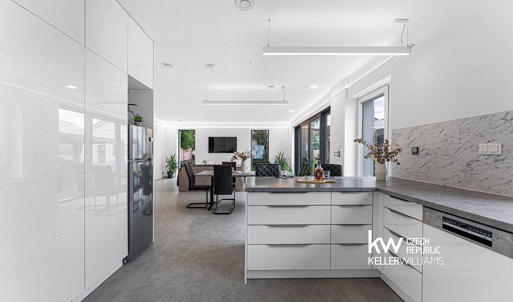 Prodej domu 212 m² s pozemkem 1 982 m², Choťánky – náhled fotky 15