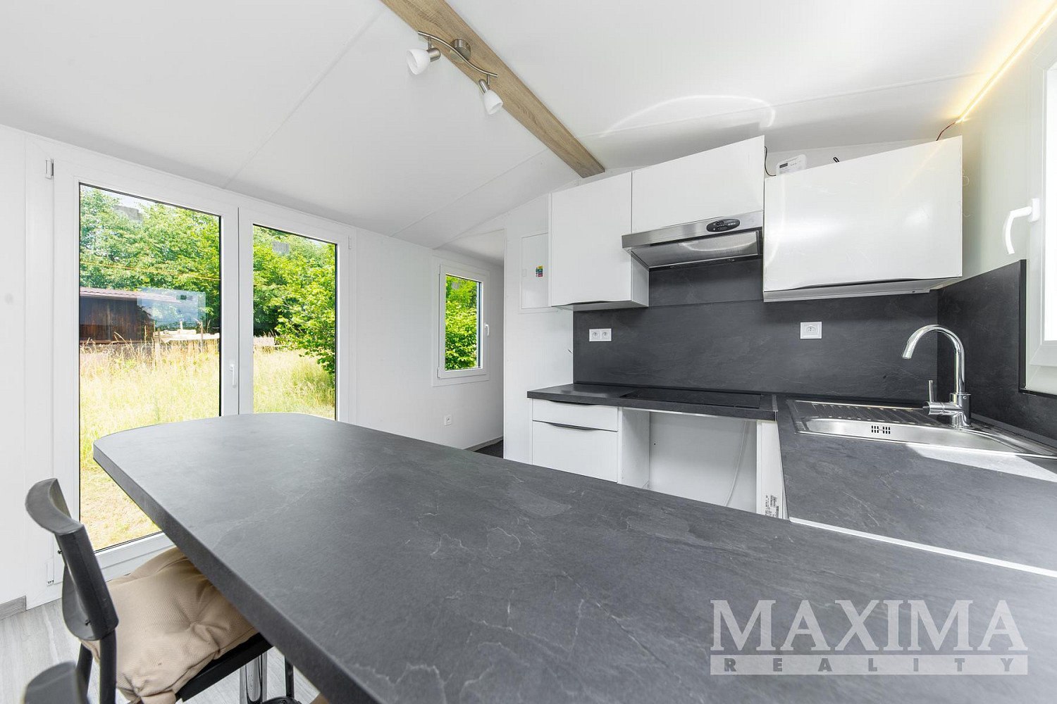 Prodej stavebního pozemku 844 m² – fotografie 3