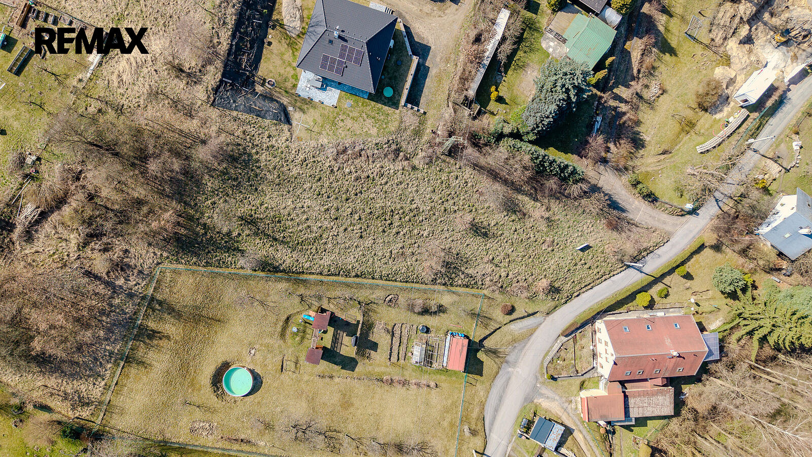 Prodej stavebního pozemku 1 660 m² – fotografie 3