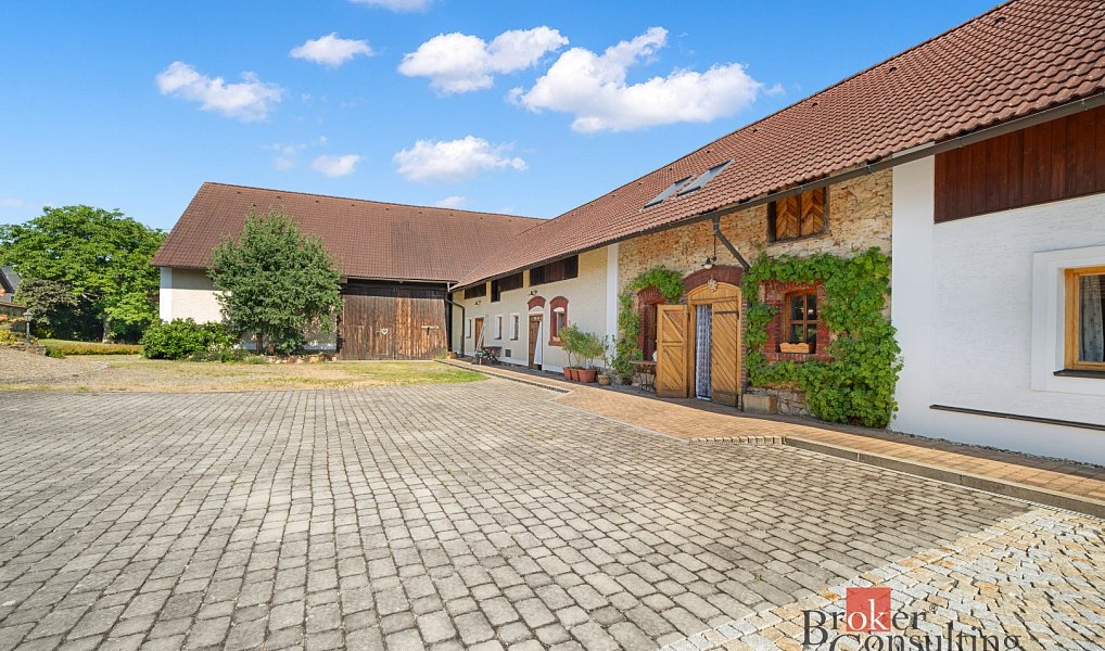Prodej domu 450 m² s pozemkem 3 336 m², Lhotka – náhled fotky 25