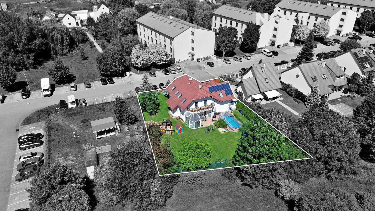 Prodej domu 214 m² s pozemkem 944 m²
