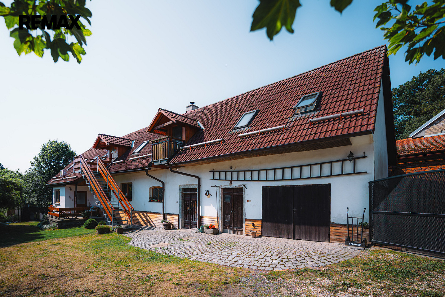 Prodej domu 240 m² s pozemkem 1 034 m² – fotografie 4