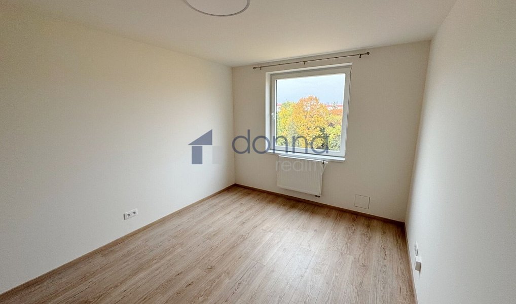 Pronájem bytu 1+kk, 19 m², Vršovice - Praha 10, Praha