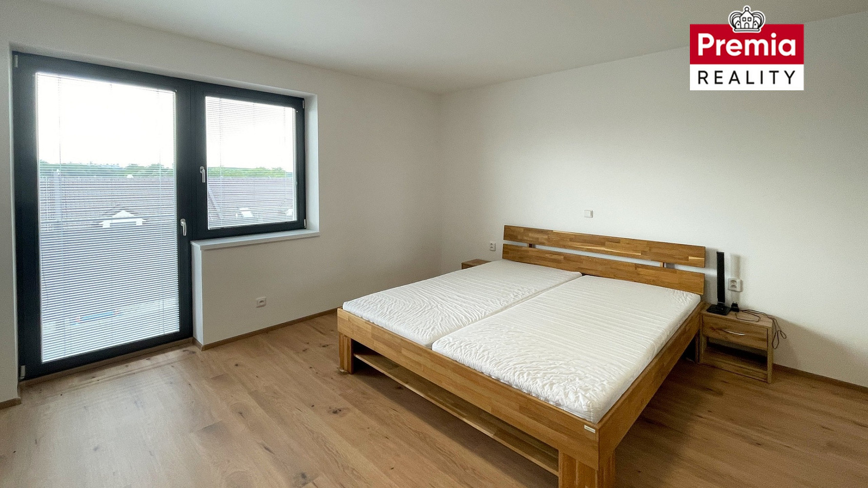 Pronájem bytu 2+kk 64 m² – fotografie 2