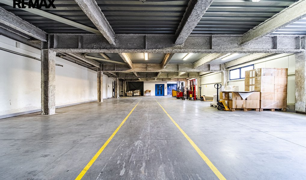 Prodej výrobních prostor 4 050 m², Pouzdřany – náhled fotky 15
