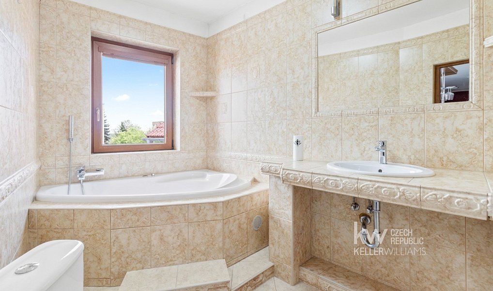 Prodej bytu 4+1 471 m², Nové Strašecí – náhled fotky 19