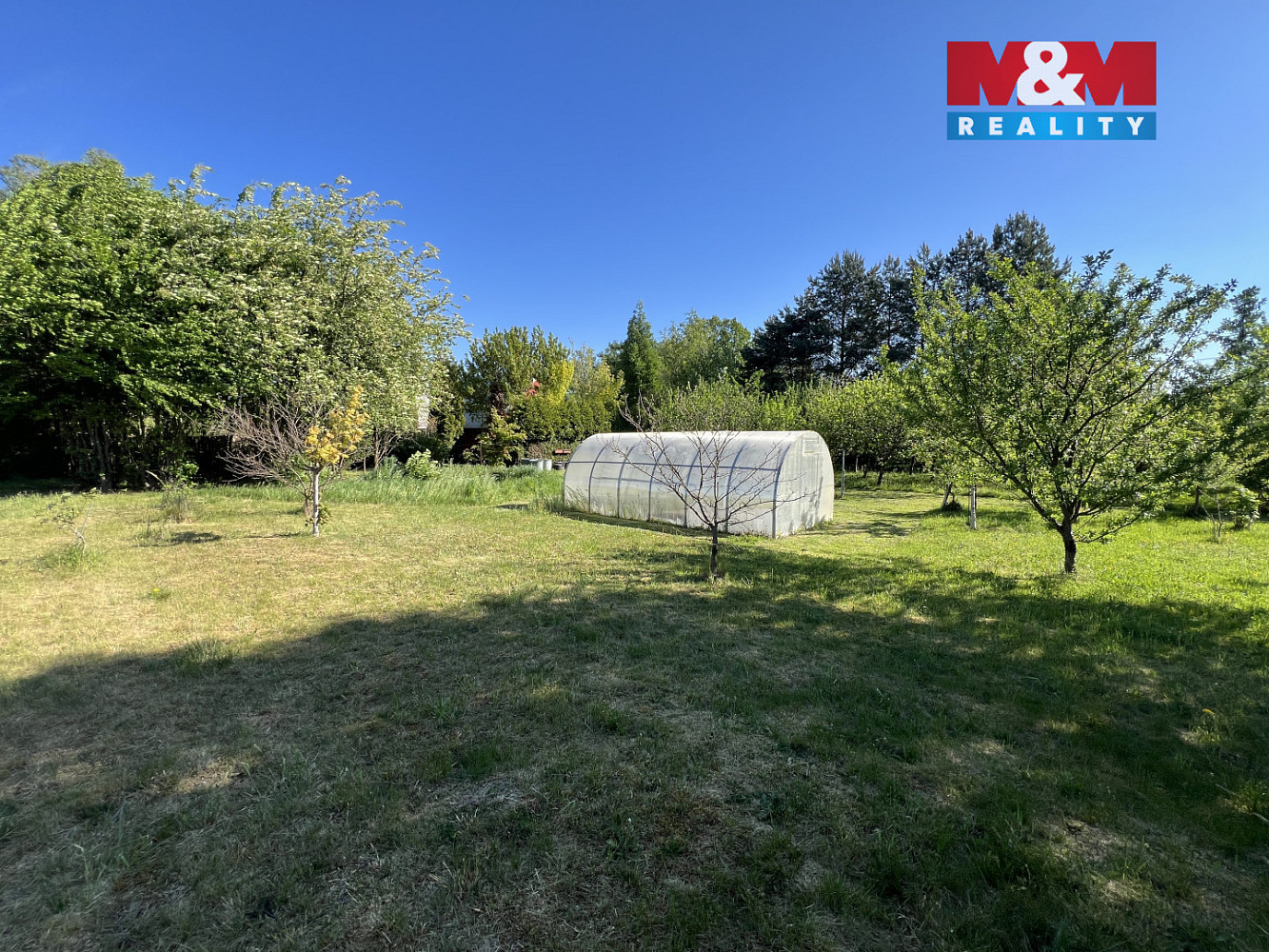 Prodej stavebního pozemku 1 963 m² – fotografie 4