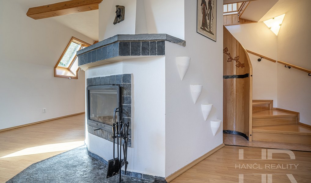 Prodej domu 202 m² s pozemkem 2 142 m², Šternberk – náhled fotky 13
