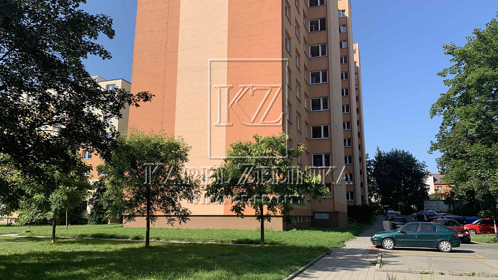 Pronájem bytu 2+1 66 m² – pohled 2