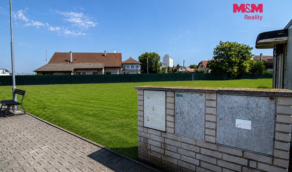 Prodej stavebního pozemku 1 034 m², Městec Králové – náhled fotky 3